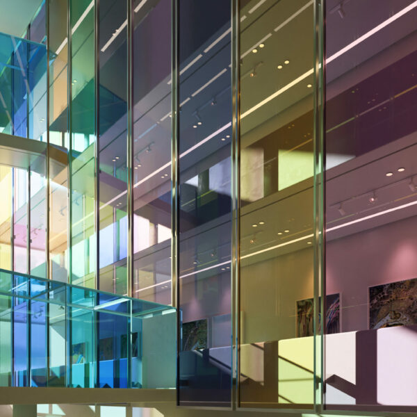 Verre-colore-Lumion-2024